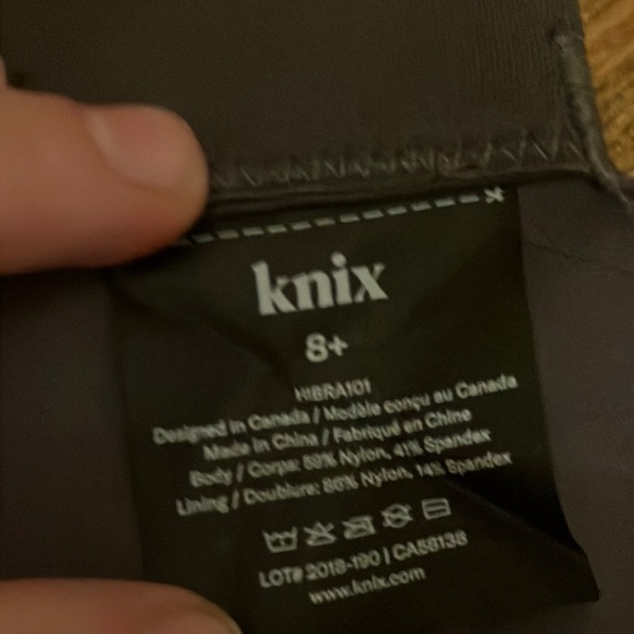 Grey Knix size 8+ Catalyst Sports Bra - Picture 5 of 13